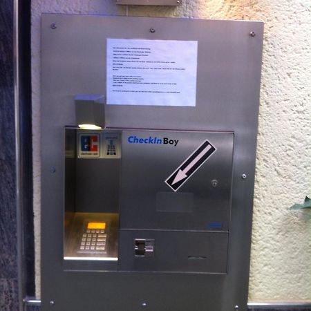 Hotel Mueller Koeln Bagian luar foto