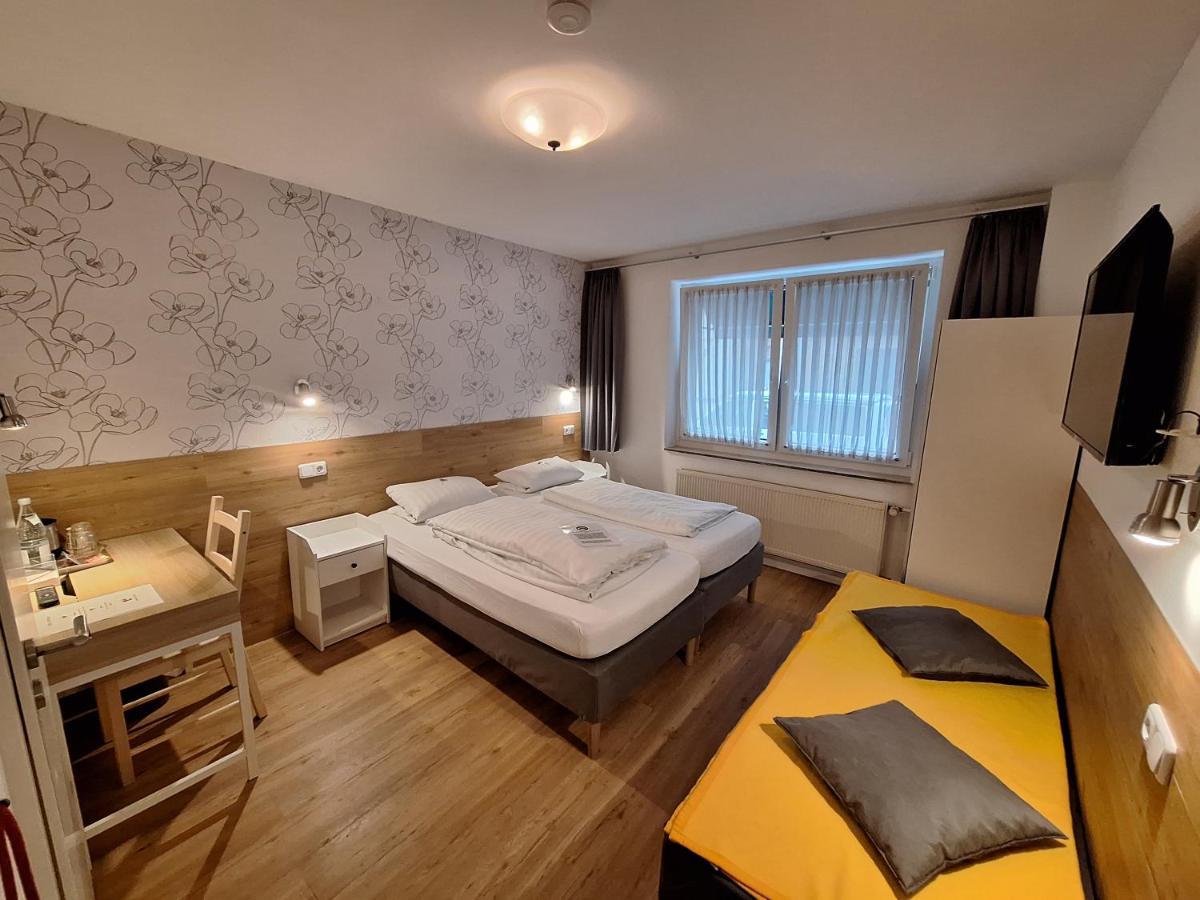 Hotel Mueller Koeln Bagian luar foto